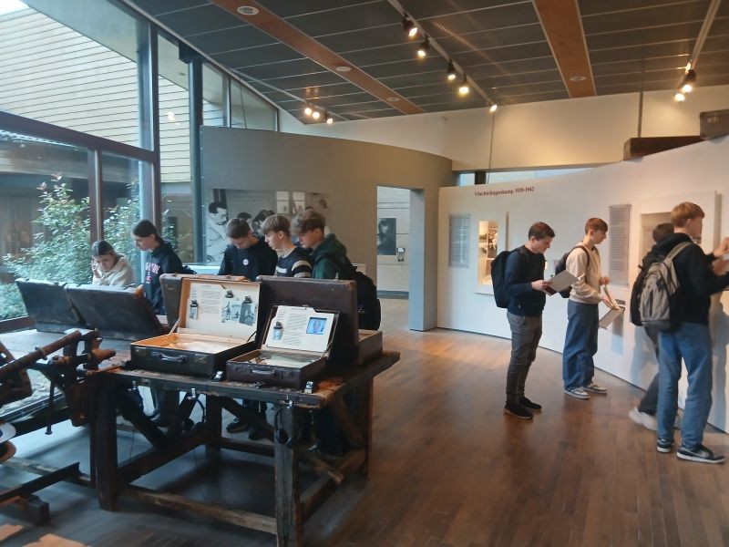 Exkursion Jg. 10 Westerbork 2025 2 Exkursion Jg. 10 Westerbork 2025 2