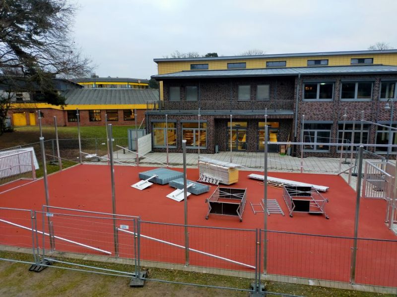 Bau Soccerplatz GyD 11