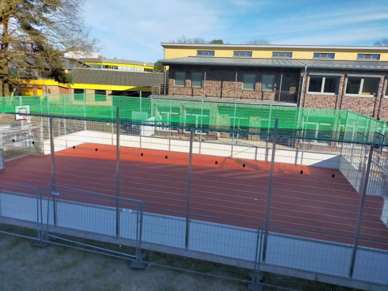 Bau Soccerplatz GyD 13
